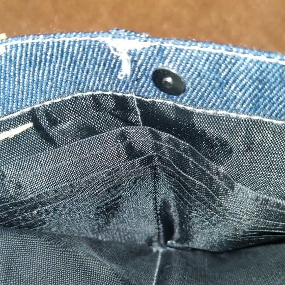 Hand Crafted Denim Wallet With Magnetic Closure - Picture 3 of 6